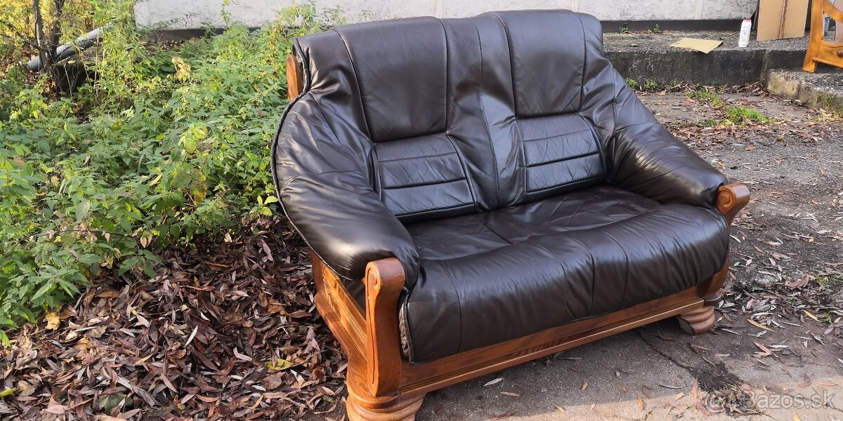 Kožená dvojsedačka s masivním dřevem - 2