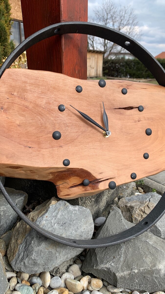 Ručne vyrobené drevené nástenné hodiny – originál - 2