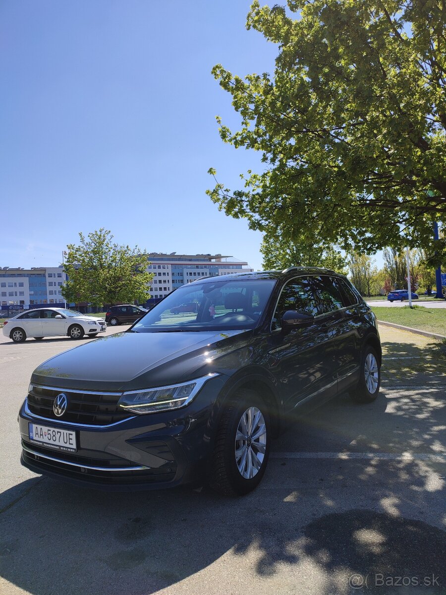 Volkswagen Tiguan - 2