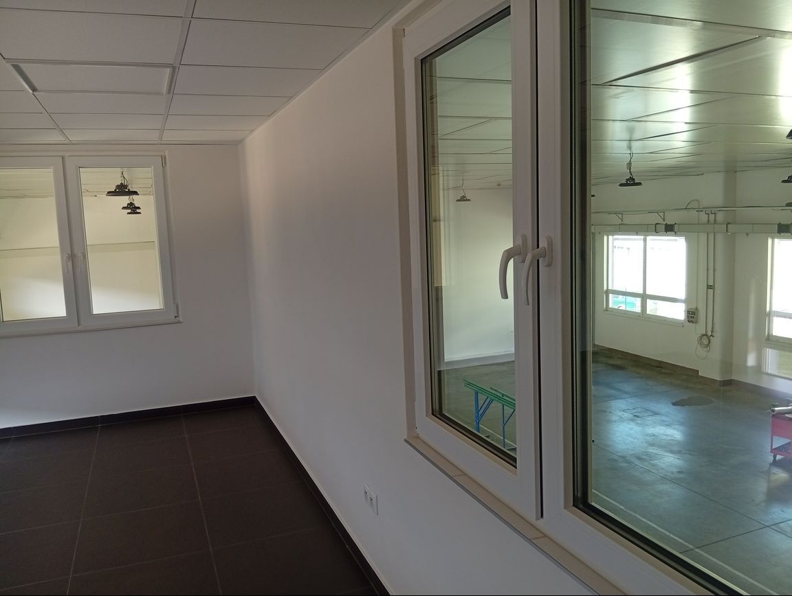 Výrobná hala s kanceláriami, Považská Bystrica - 2