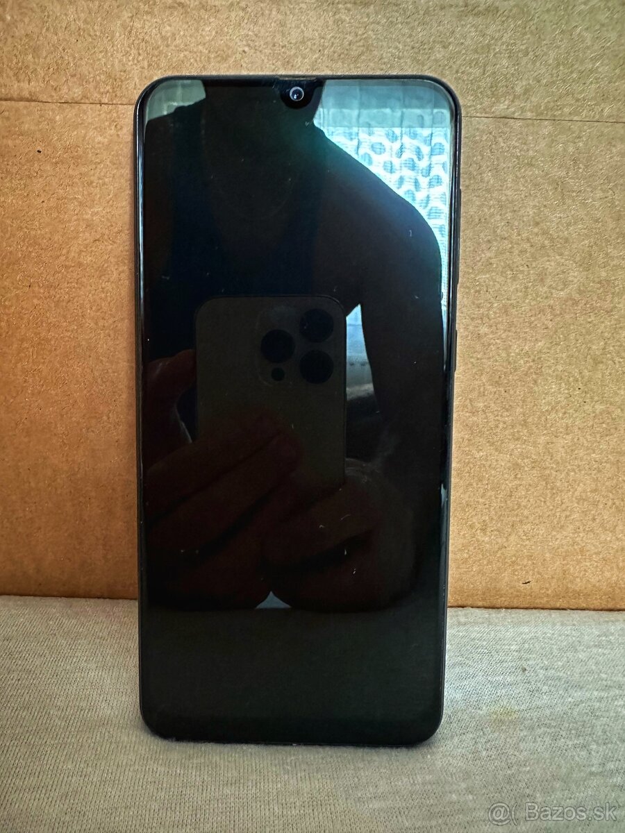 Samsung A50 128GB - aktuálne - kryt zdarma - 2