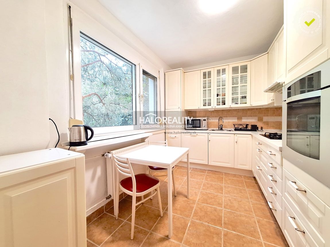 HALO reality - Predaj, dvojizbový byt Bratislava Dúbravka, P - 2