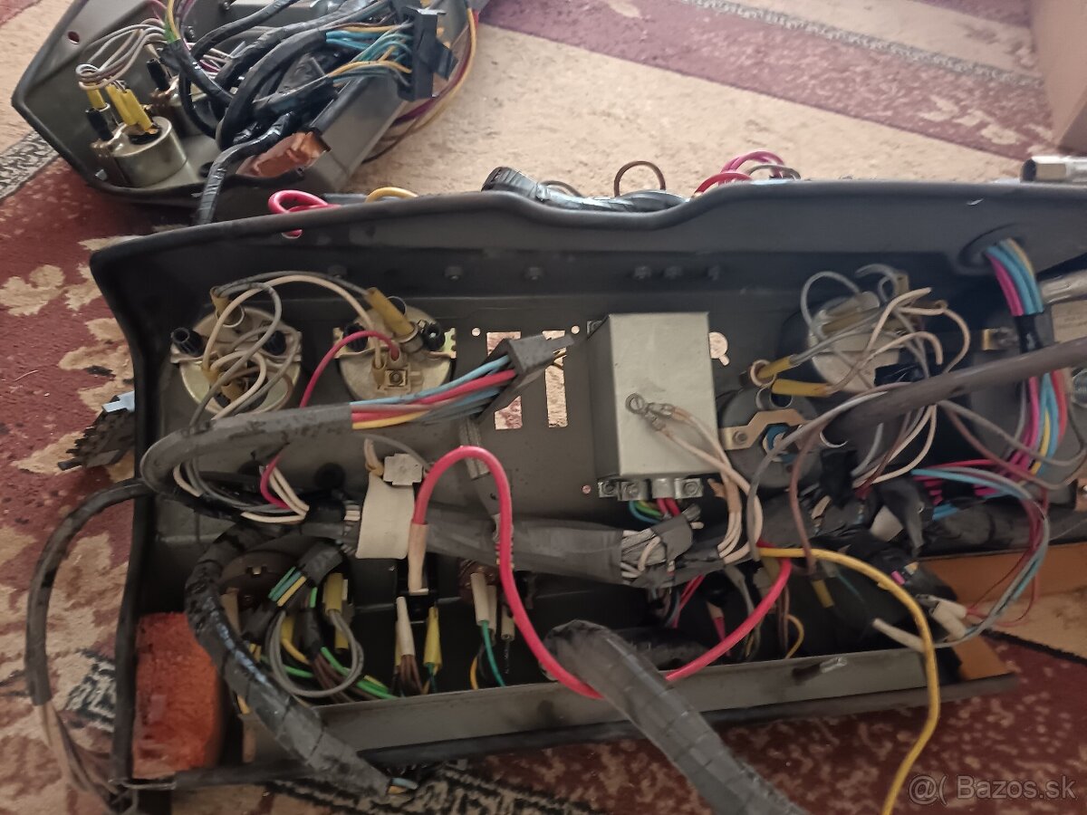 Staré 2 prístrojové dosky Tatra 815 - 2