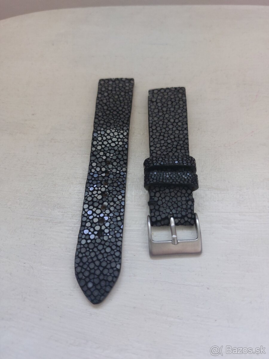Cierny Stingray Remienok 20mm - 2