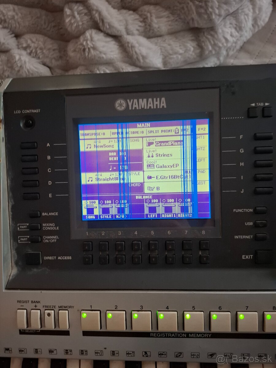Predám Yamaha psr-s700 - 2