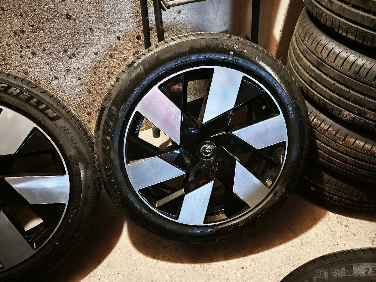 NOVÁ LETNÁ SADA - Volvo XC60 - 20" alu / Michelin - 2