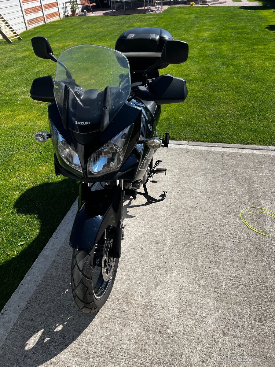 Suzuki V -Strom DL650 - 2