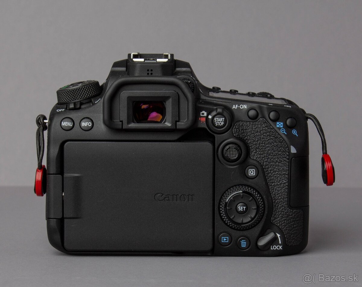Canon EOS 90D - 2