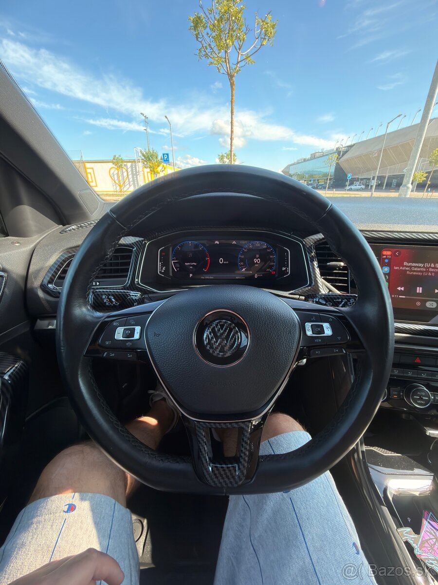 VW T-ROC ...2.0 TDI..DSG...80 000km..17 700€ - 2