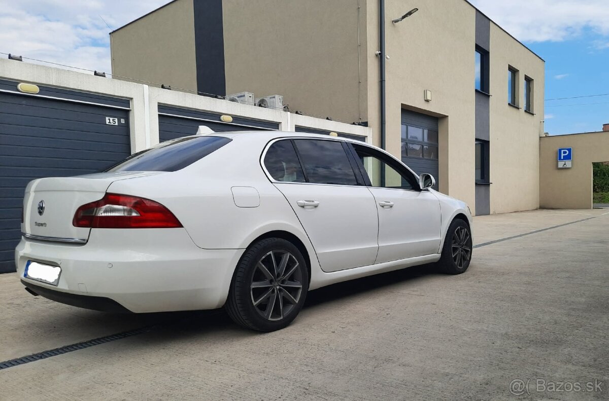 Škoda Superb 2 2.0 TDI DSG - 2