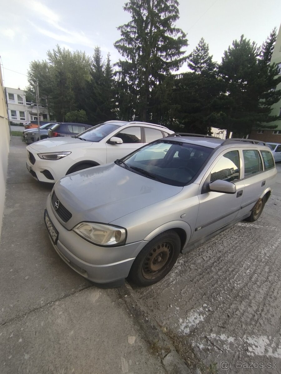 Opel Astra Sport Tourer 1.6 - 2