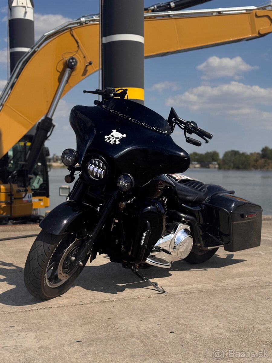 Harley Davidson FLH - 2