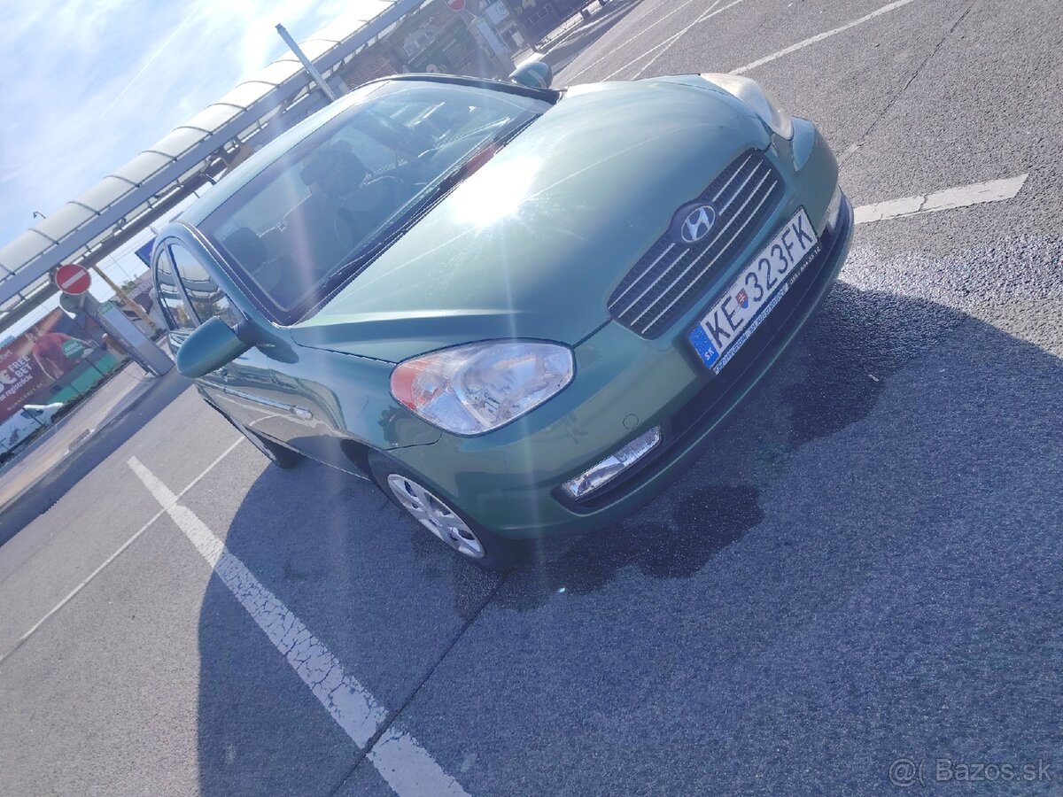 Hyundai Accent 1.4i - 2