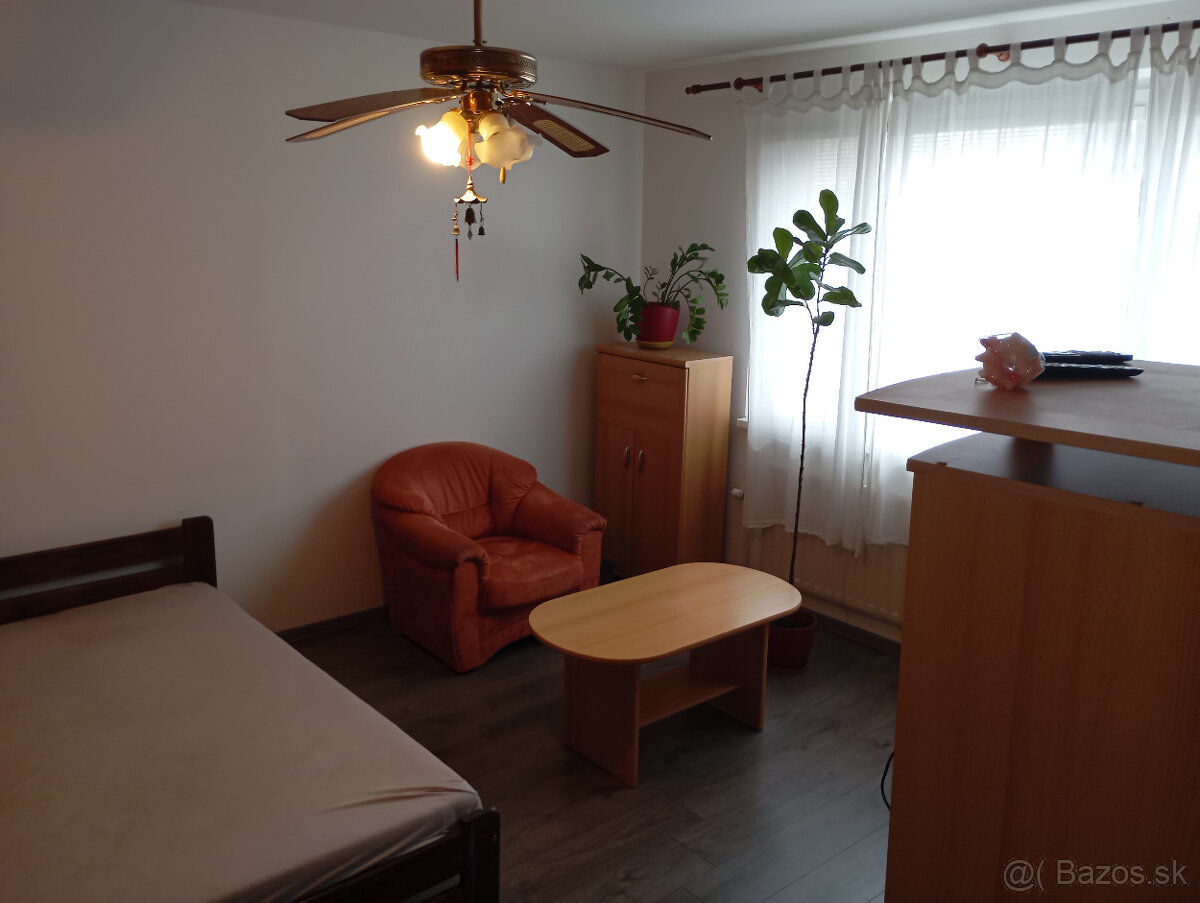 PREDAJ-, 3izb. Byt s loggiou, 69,3m2,Markova ul. Bratislava- - 2