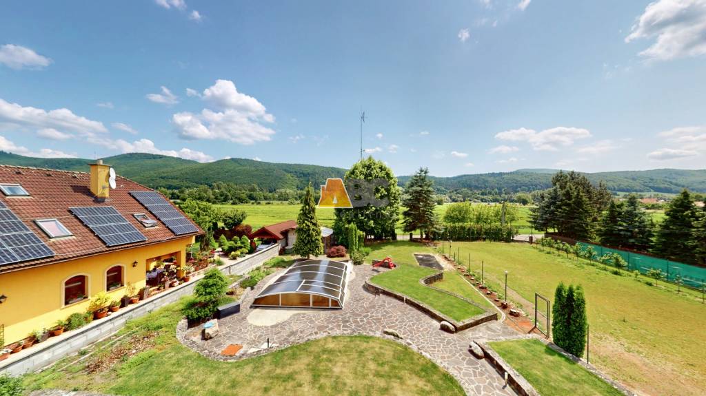 Na predaj Rodinný dom -rezort - Banská Bystrica 4500m2 - 2