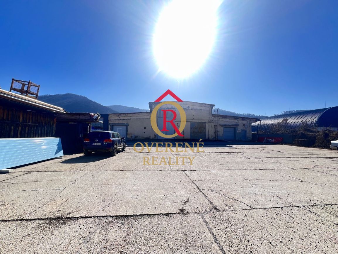 Na prenájom spevnenej plochy 900 m² - Banská Bystrica/časť - 2