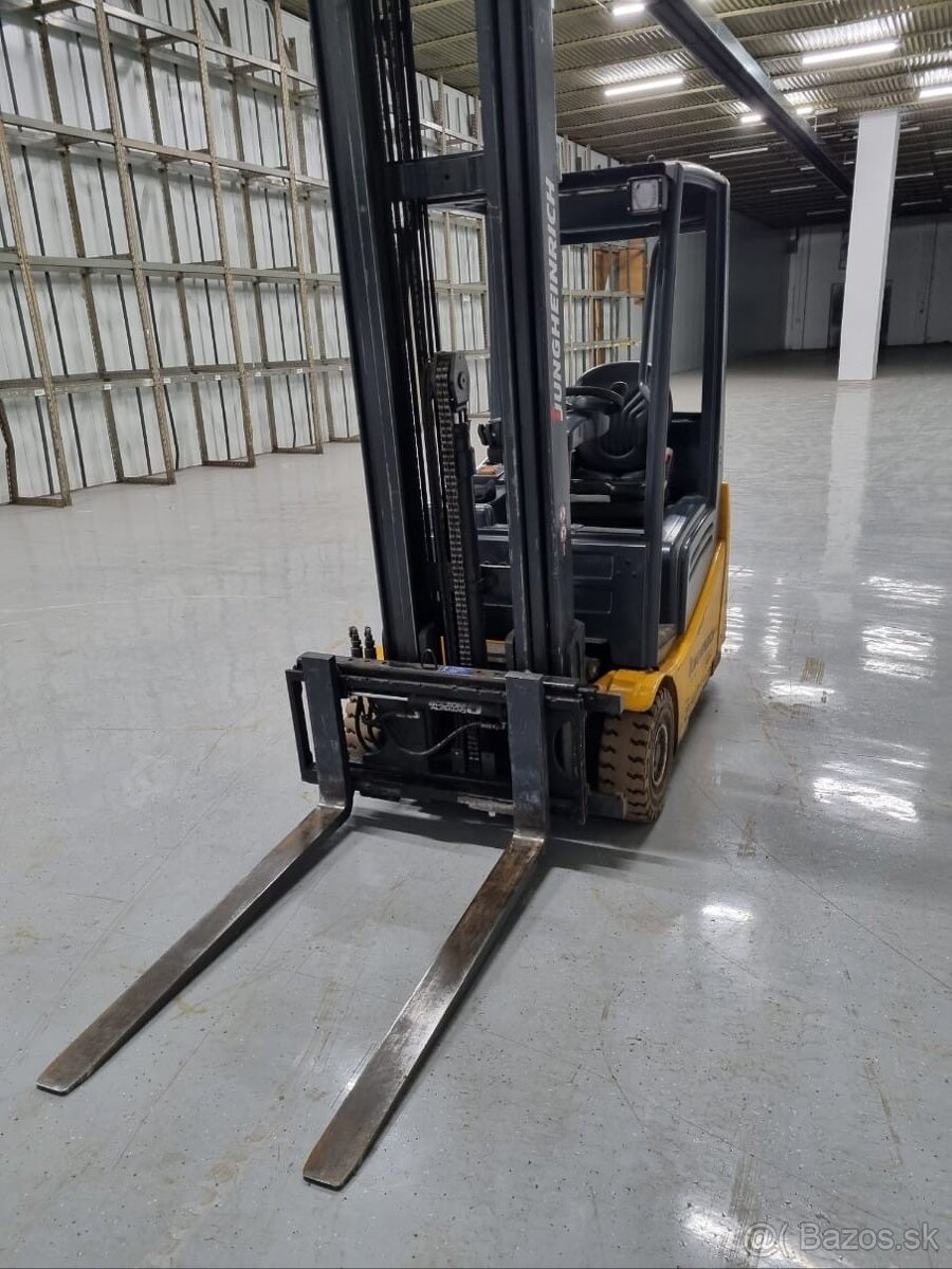 SADA VZV + ELEKTRICKÝ PALETOVÝ VOZÍK + NABÍJAČKA - 2