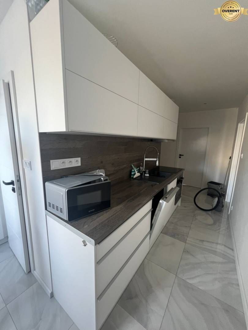 Prenájom 3 izbový byt v úplnom centre Malaciek - 2