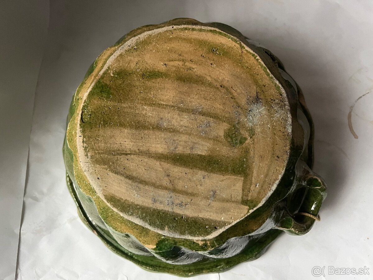 Krasna zelena keramicka forma na babovku - 2