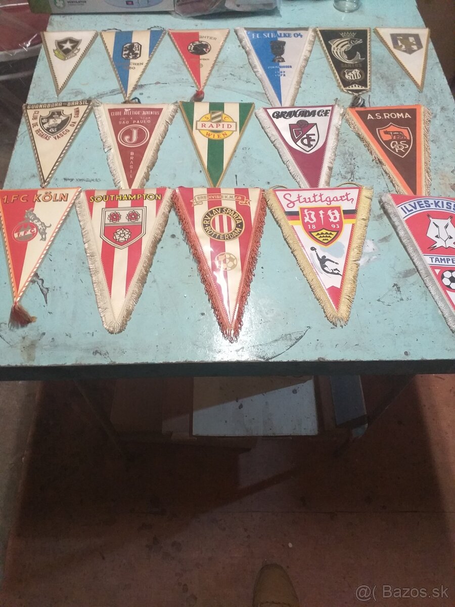 Predam stare vlajky - 2