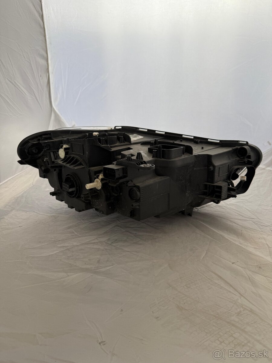 Predám svetlá BMW X1 F48 - 2