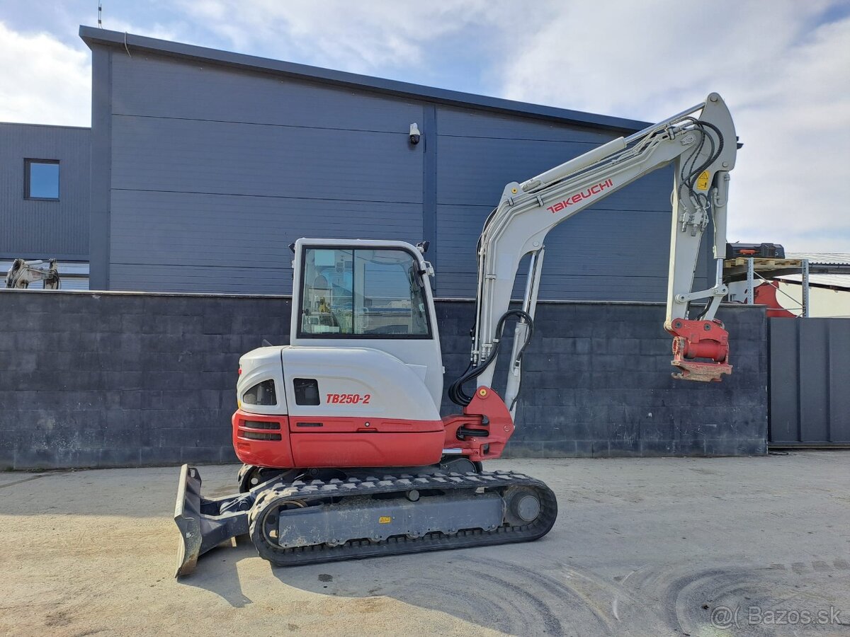 Takeuchi TB250-2, 450mth - 2