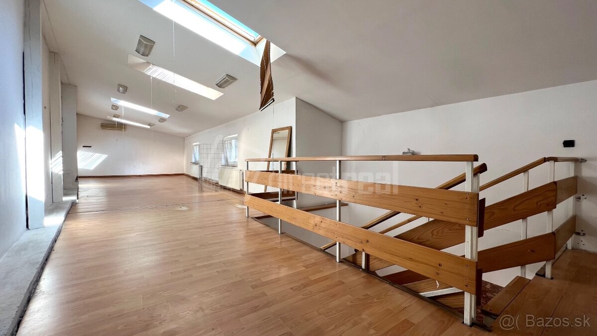 Obchod na Masarykovej ulici - totálne centrum mesta. - 2