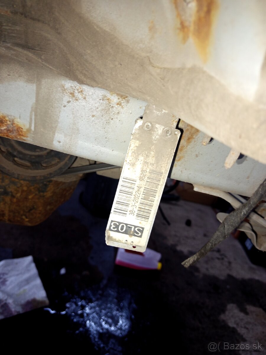 Prave zadné dvere Seat Ibiza strieborné - 2