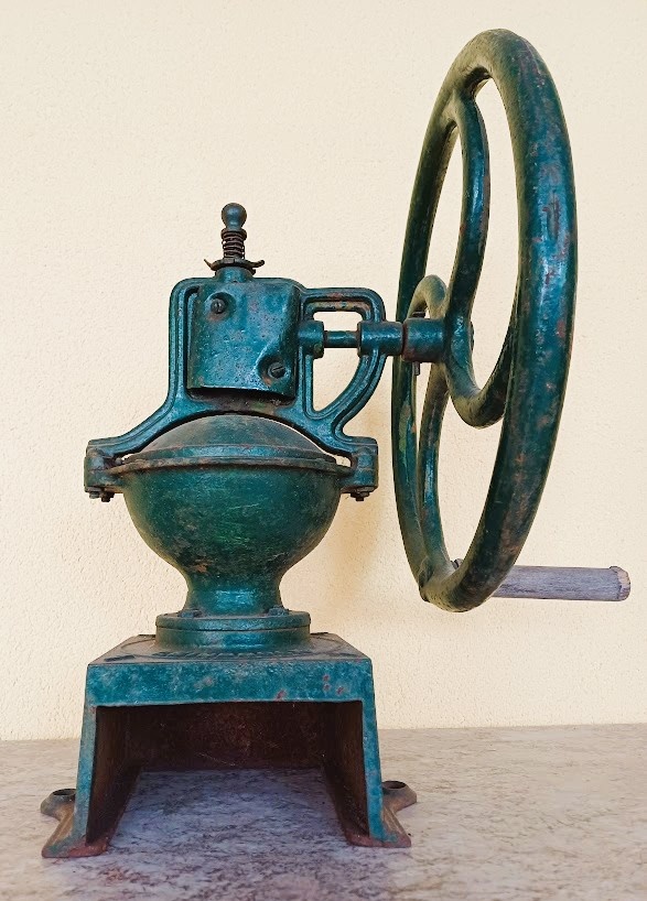 Predám veľký liatinový mlynček na kávu Leinbrock - 2