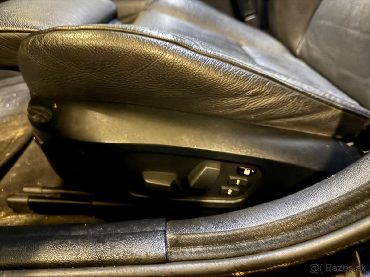 Bmw e90 sedačky - 2