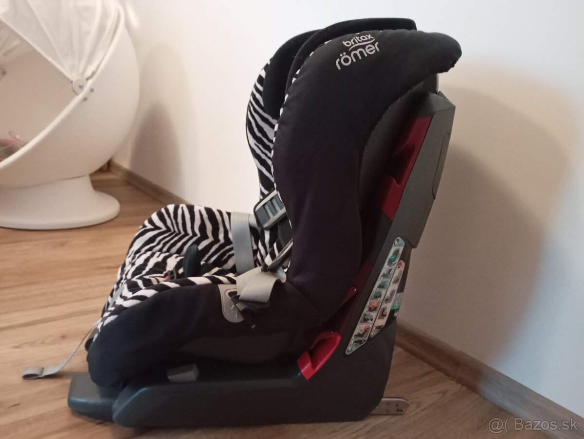 Autosedačka Britax Römer Safefix Plus2015 Smart Zebra Isofix - 2