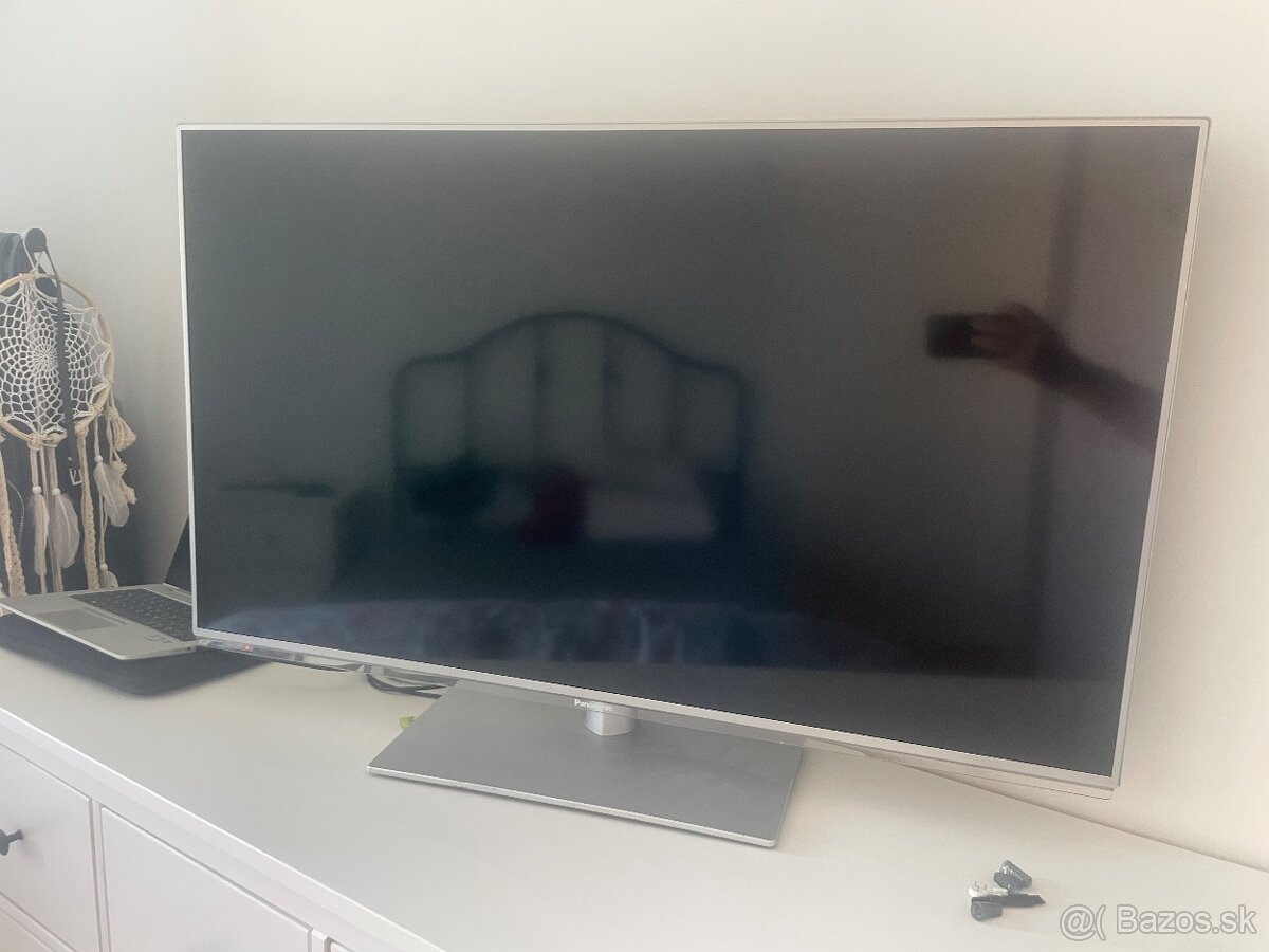 Panasonic 42” 107 cm - 2
