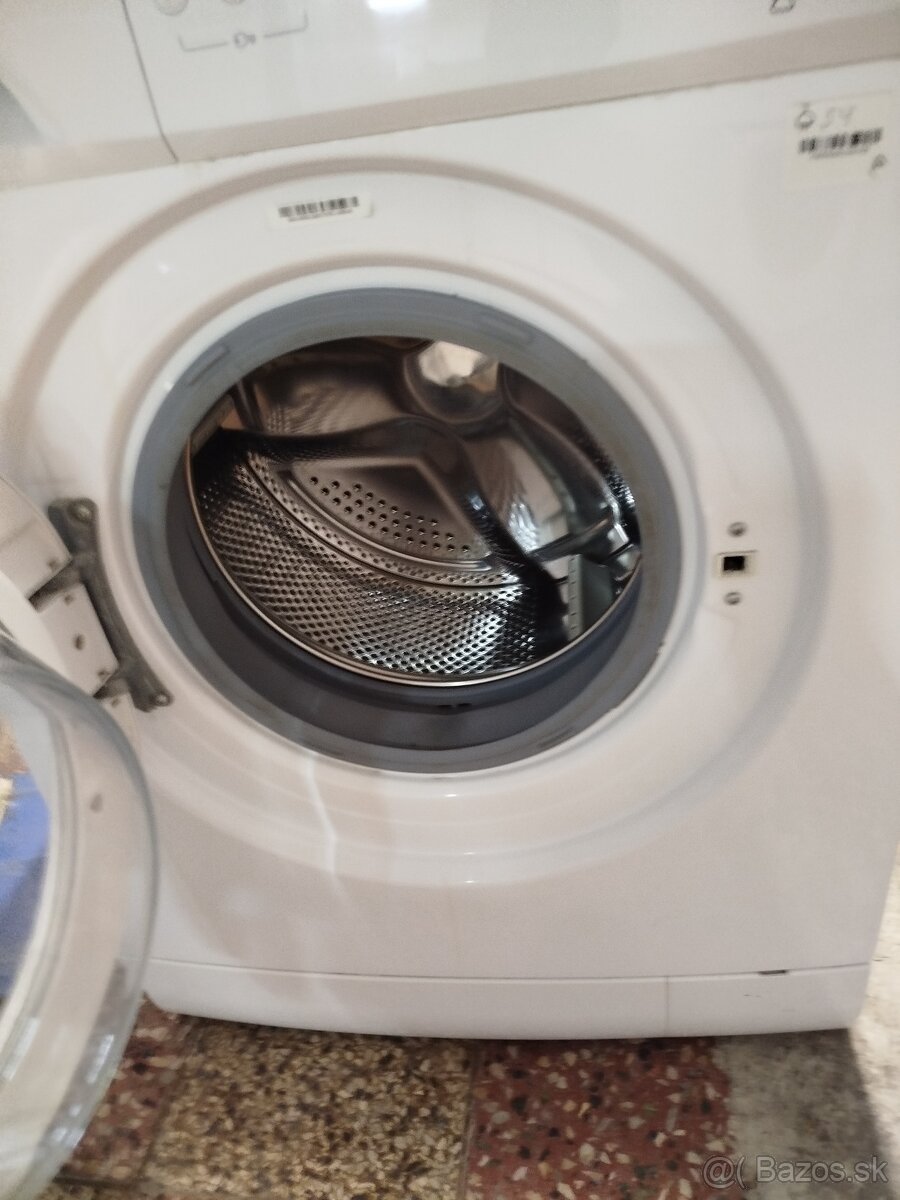 Práčka ECG na predaj - 2