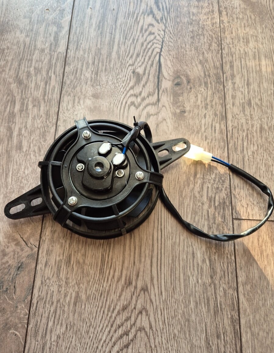 Predám ventilátor / vrtulu chladenia + senzor teploty - 2