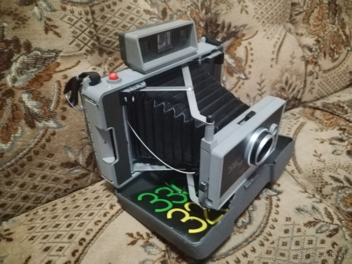 Polaroid 330 - 2