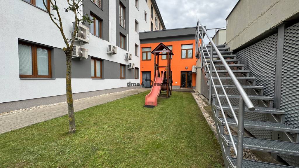 NA PRENÁJOM 1 izbový byt v centre mesta Nitra s GARÁŽOU - 2