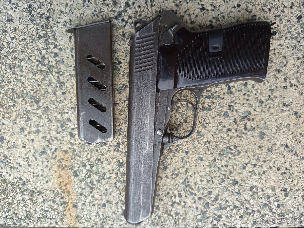 Pistol vz 52 - 2
