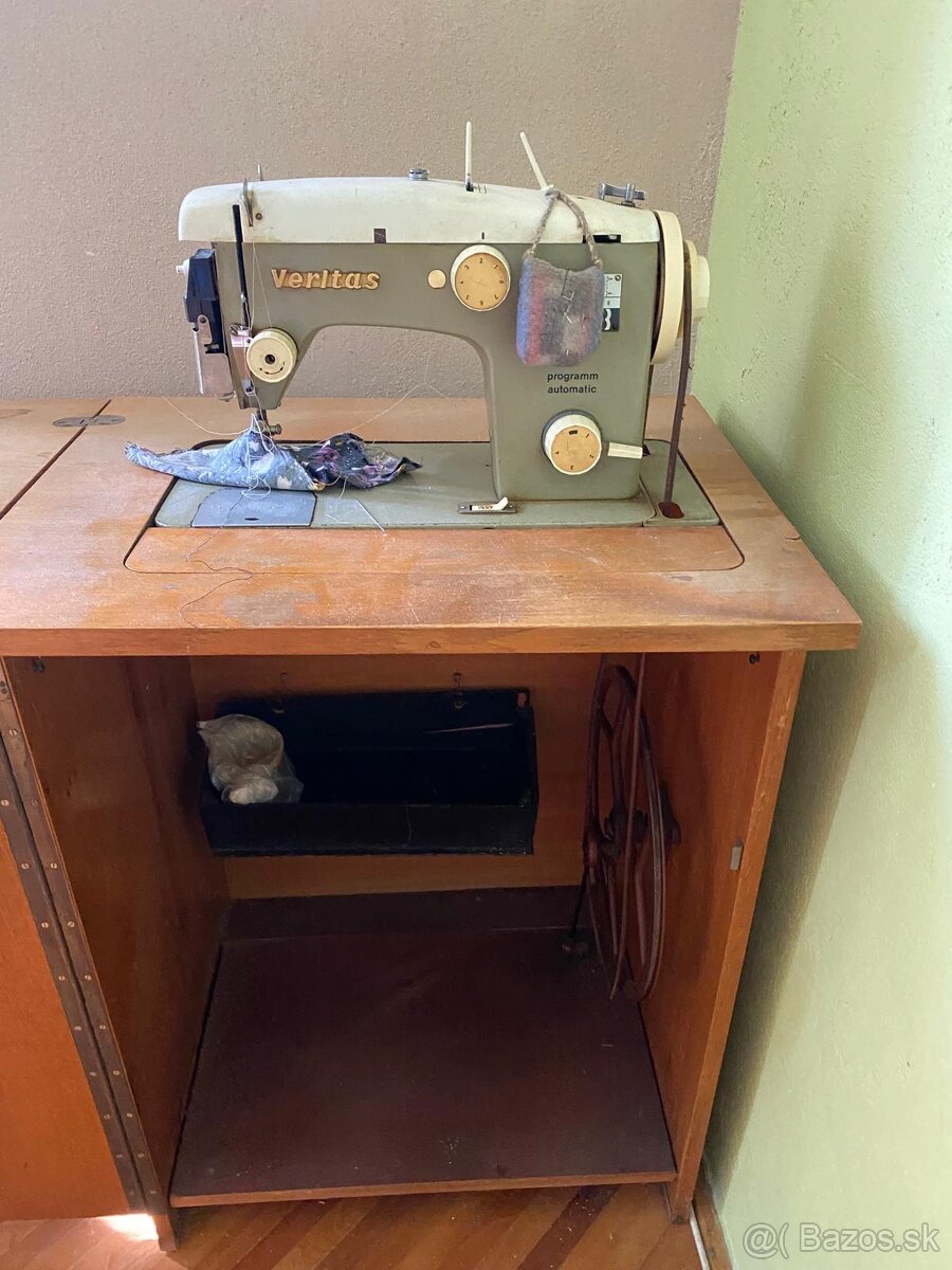 Šľapací šijací stroj Veritas - 2