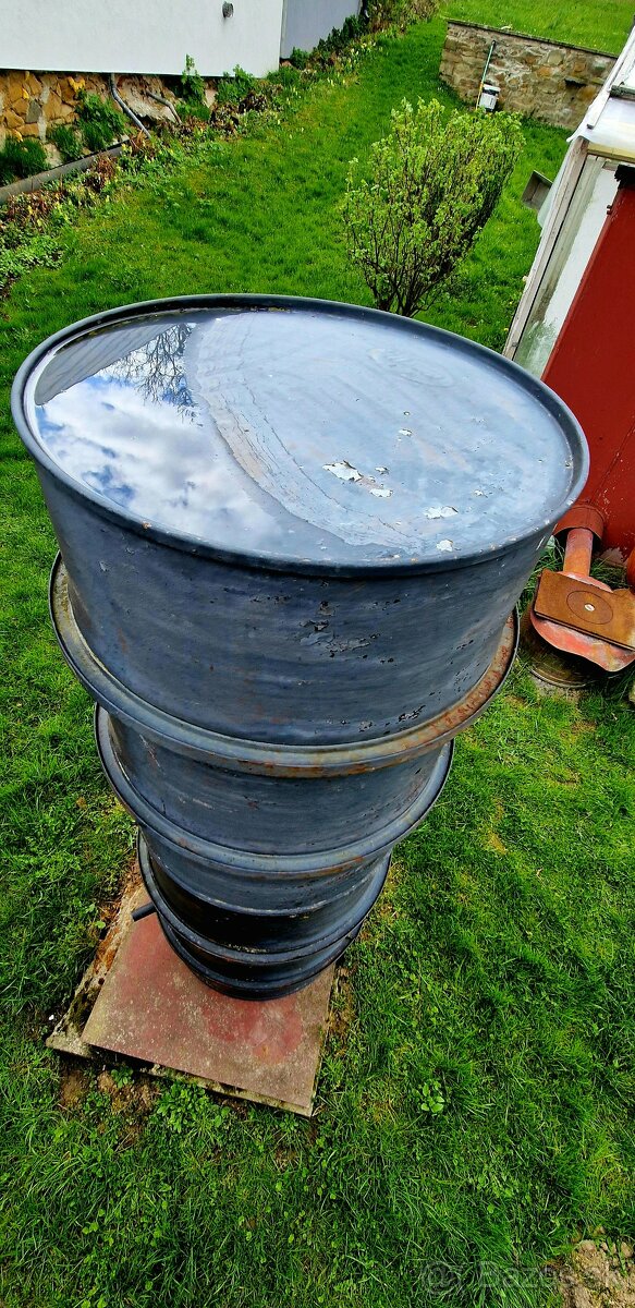 Plechové sudy 200L - 2
