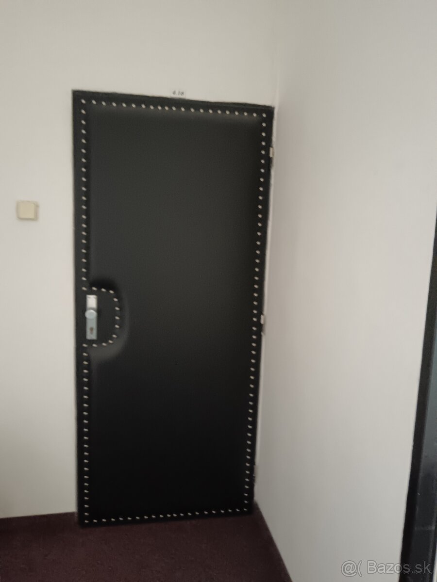 NEPREMEŠKAJTE NAJLACNEJŠIE KANCELÁRII V CENTRE KOŚÍC - - 2