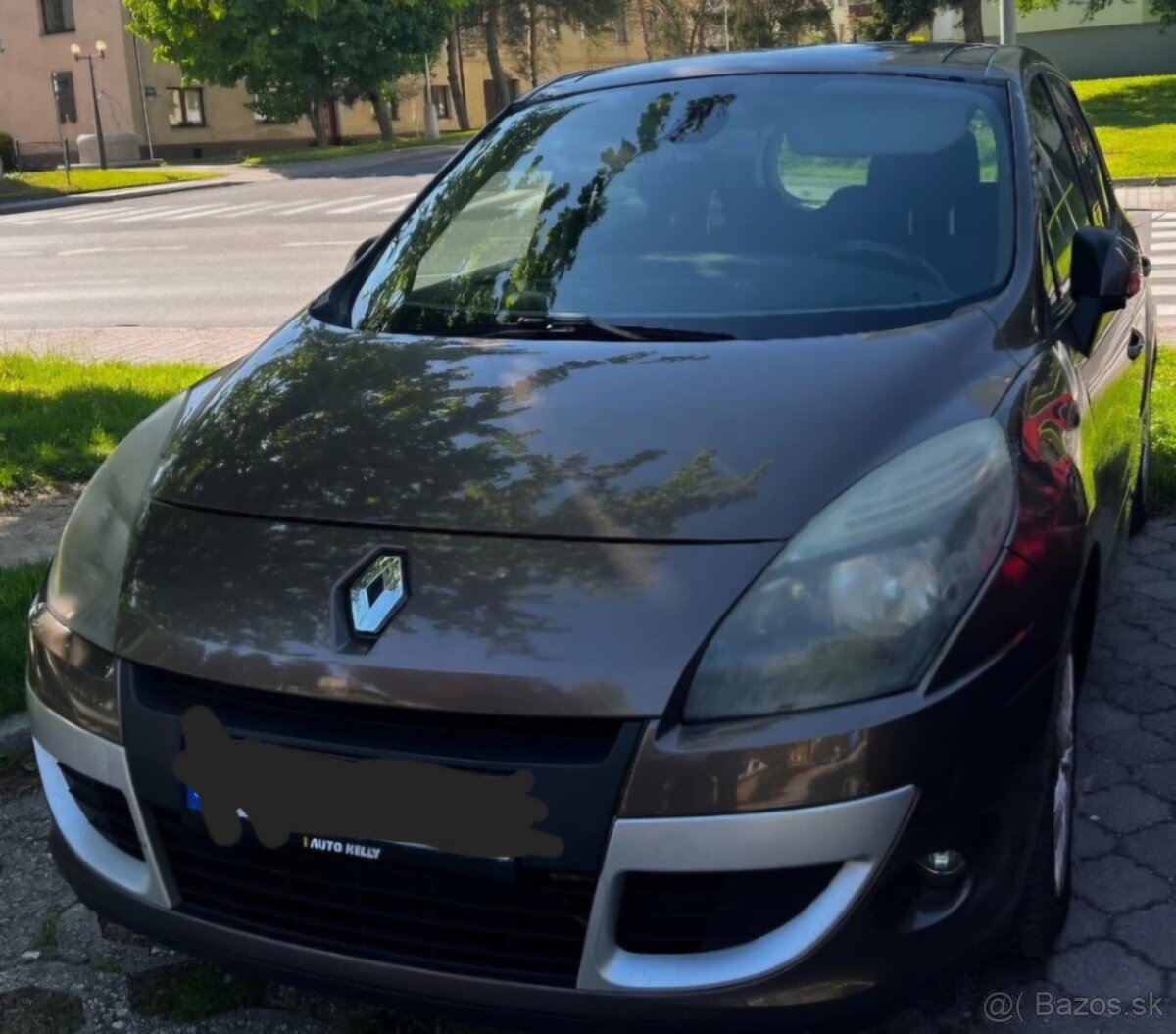 Rozpredám Renault scenic 2.0 benzín 103kw 2010 - 2