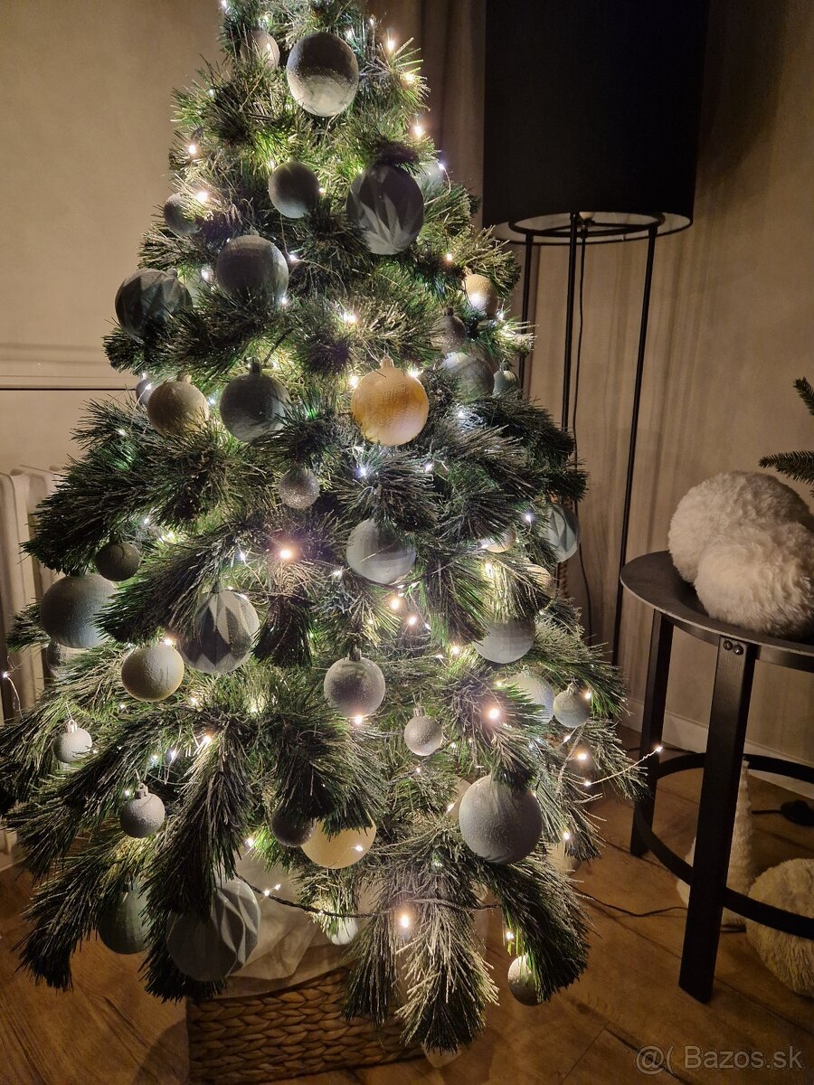 VIANOČNÝ STROMČEK - 150cm - 2