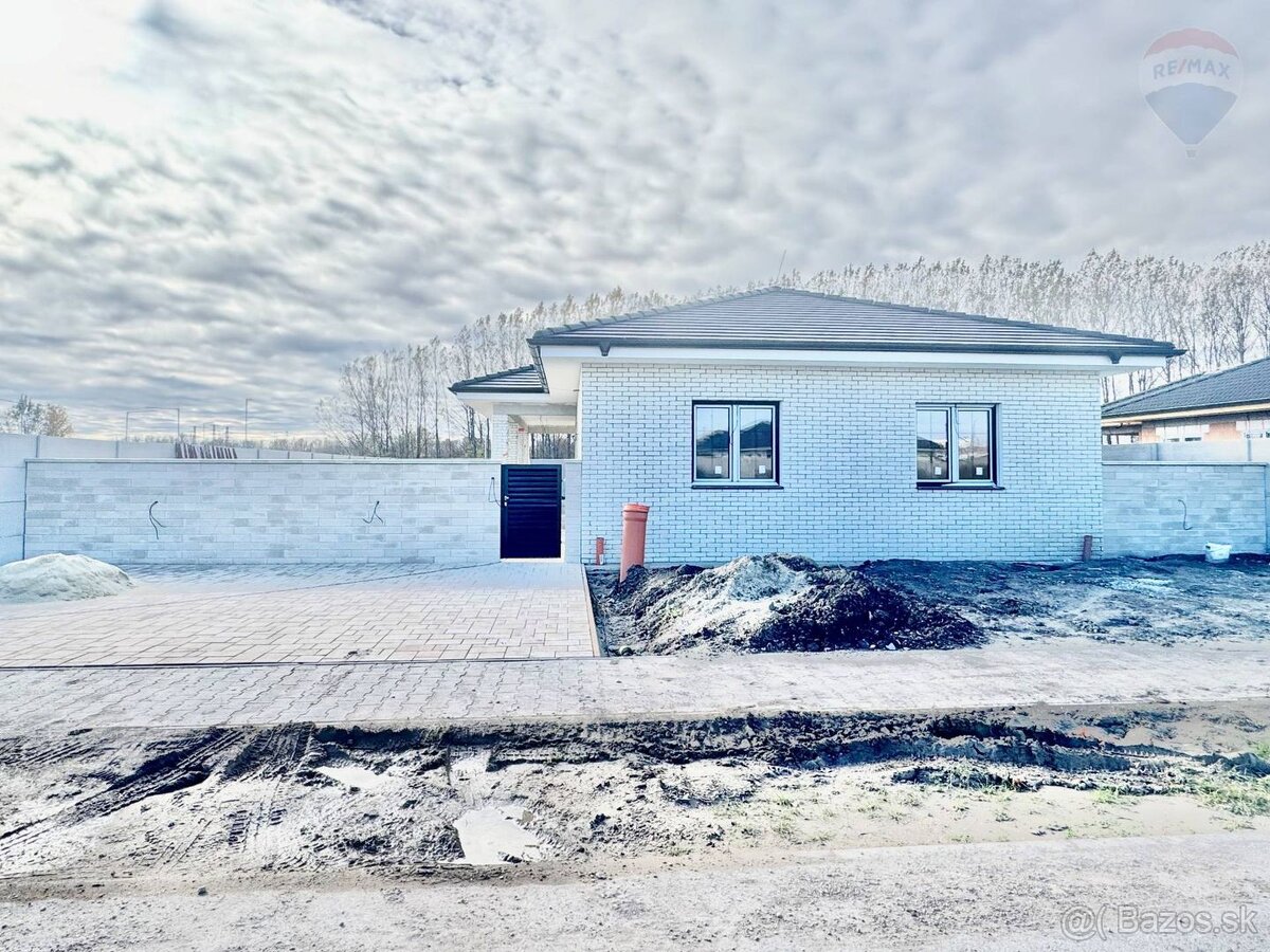 Predaj rodinného domu v Dunajskej Strede, 4 izby, pozemok 60 - 2