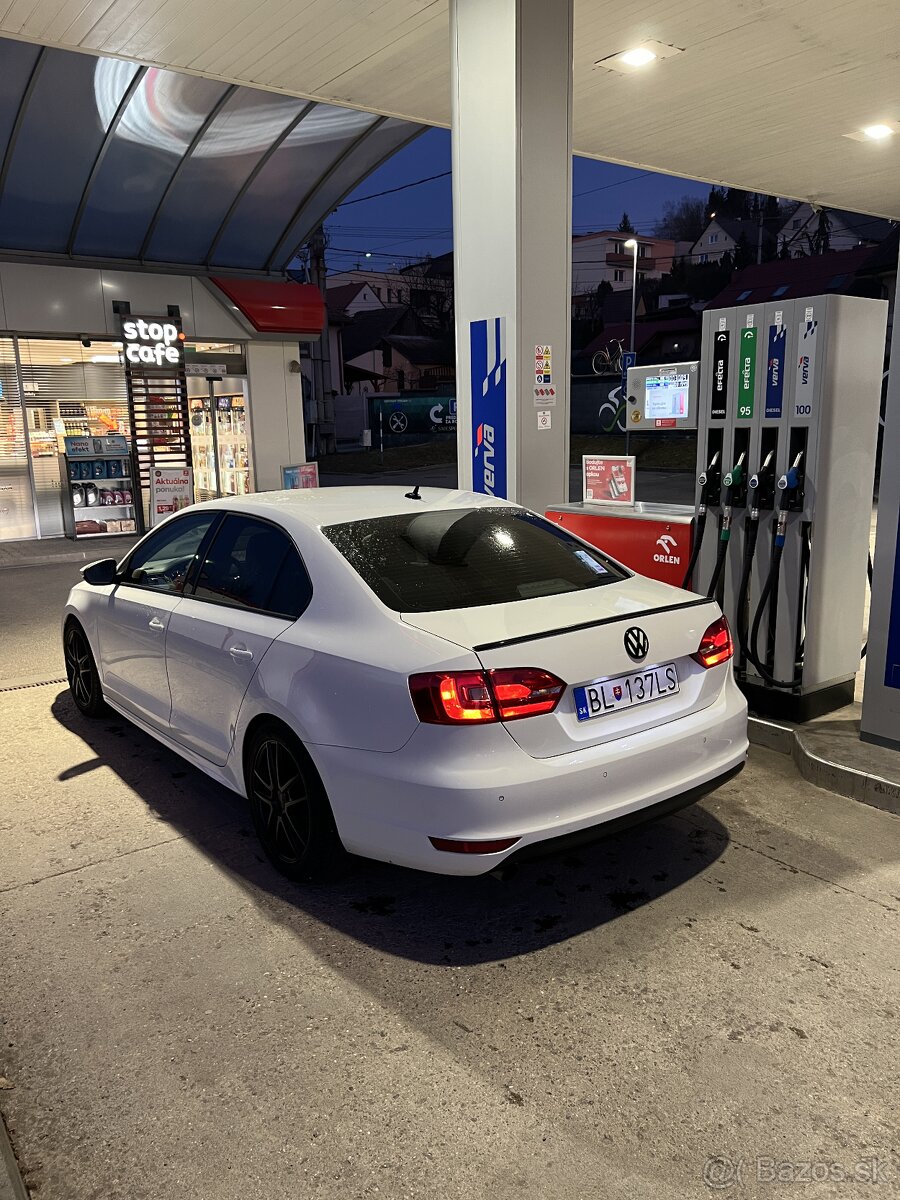 VW Jetta mk6 1.6tdi 2014 - 2