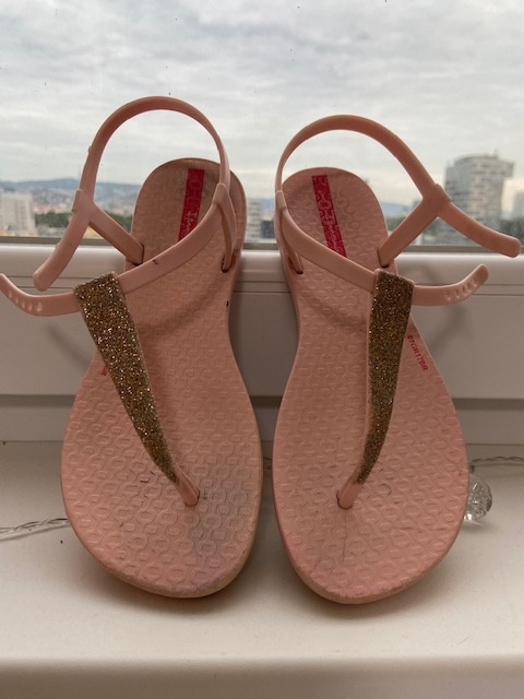 Darujem dievčenské sandálky Ipanema - 2