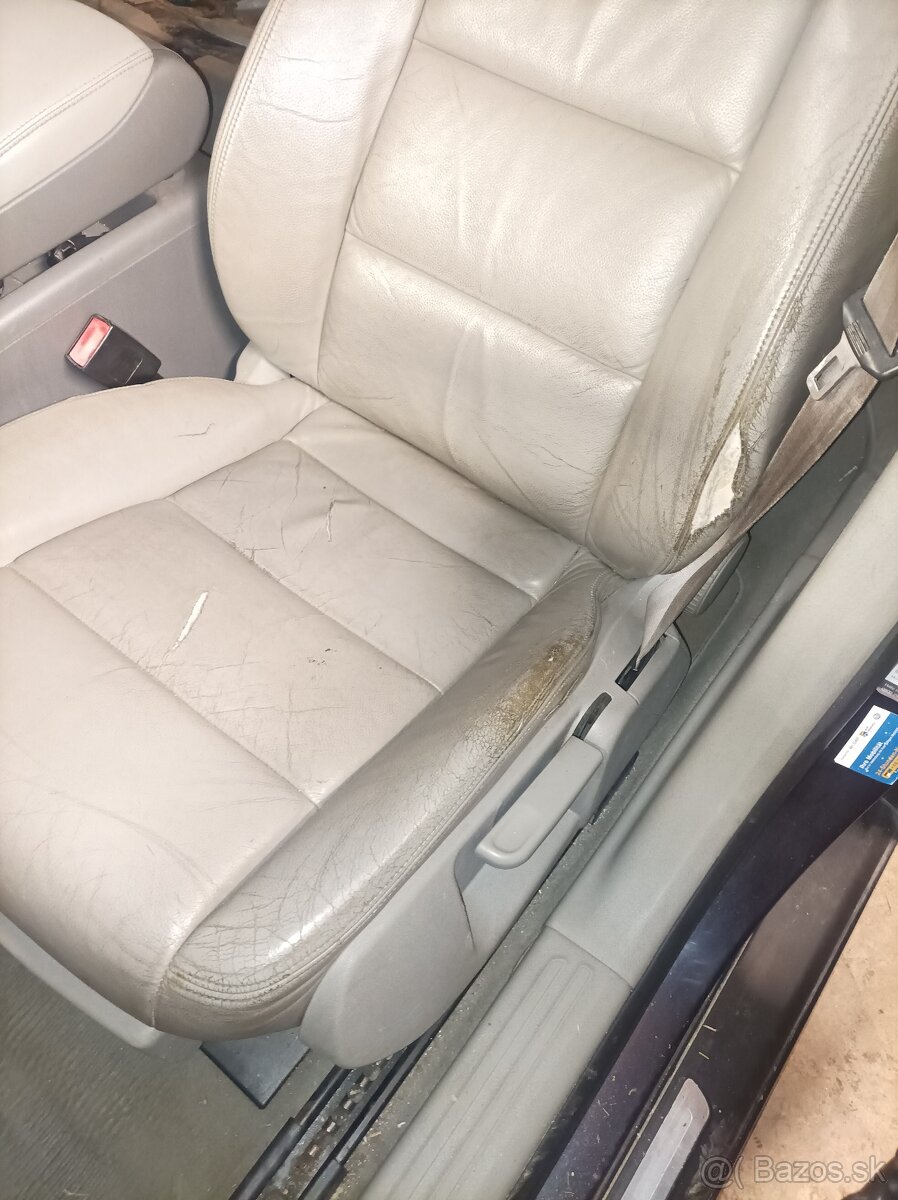 Audi A6 C6 kožené sedačky - 2