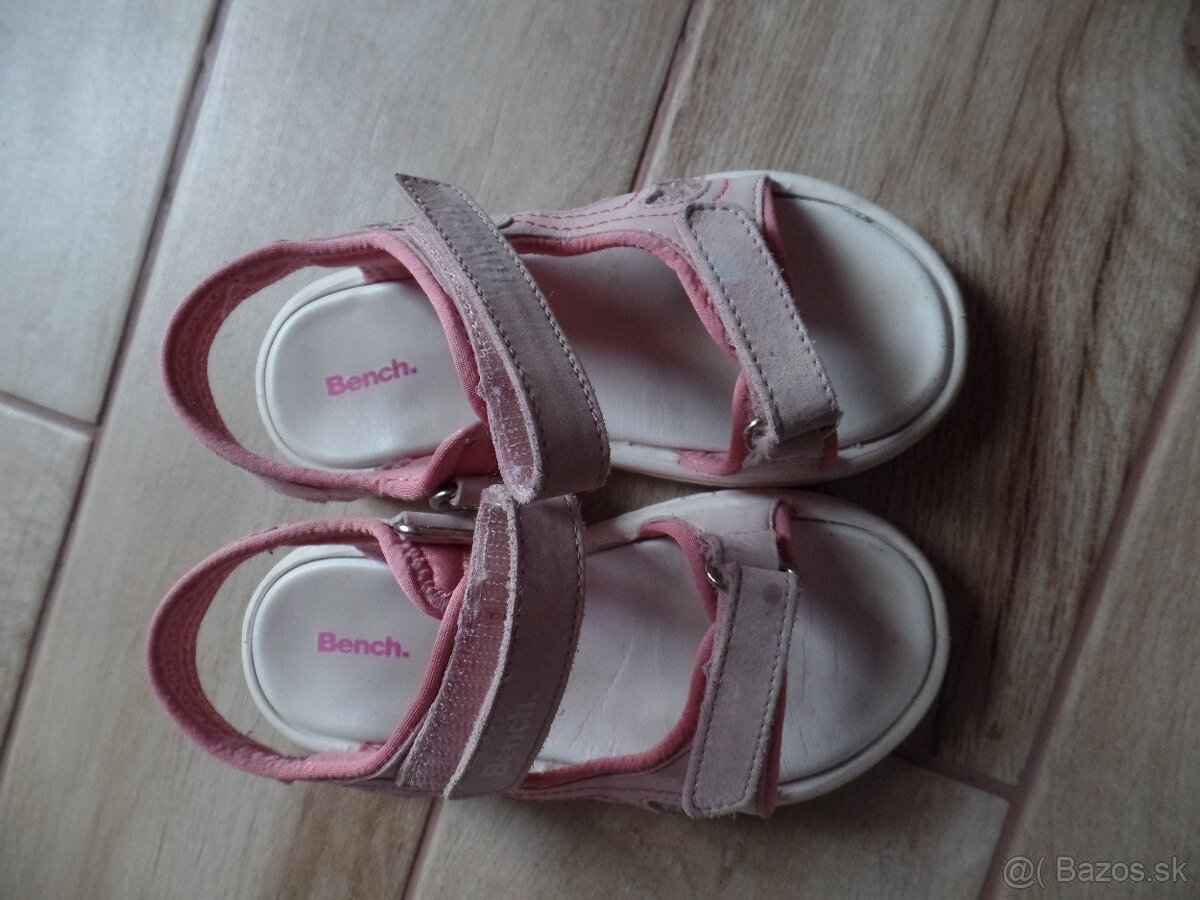 Sandále Bench Kozene Velk.29 NOVÉ - 2