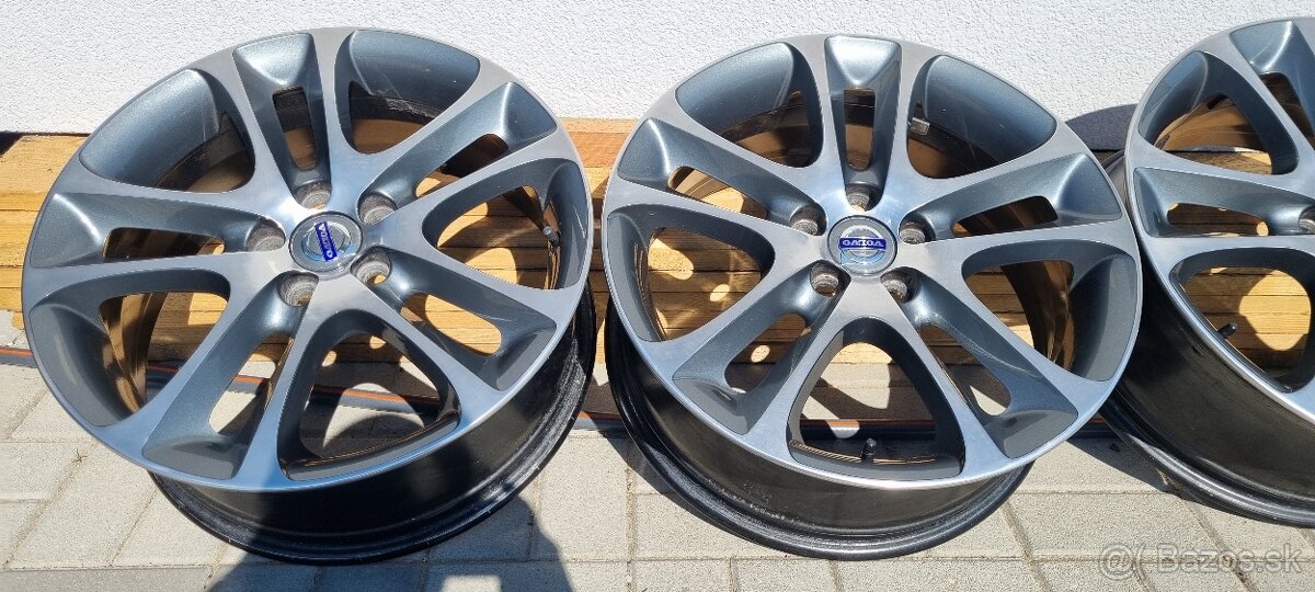 5x108 r18 7,5J ET52,5 - 2