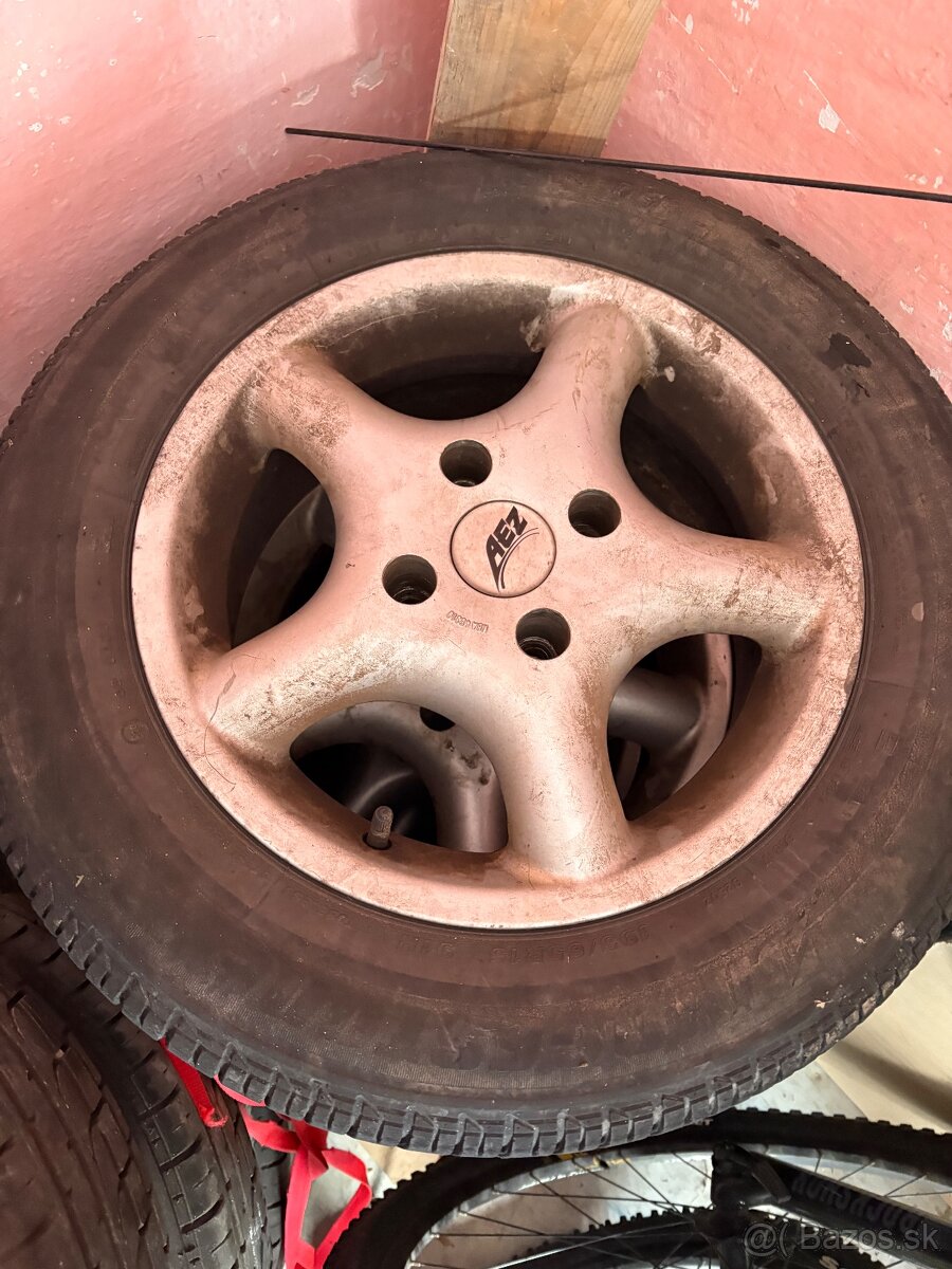 Disky s letnými gumami 195/55 R15 - 2