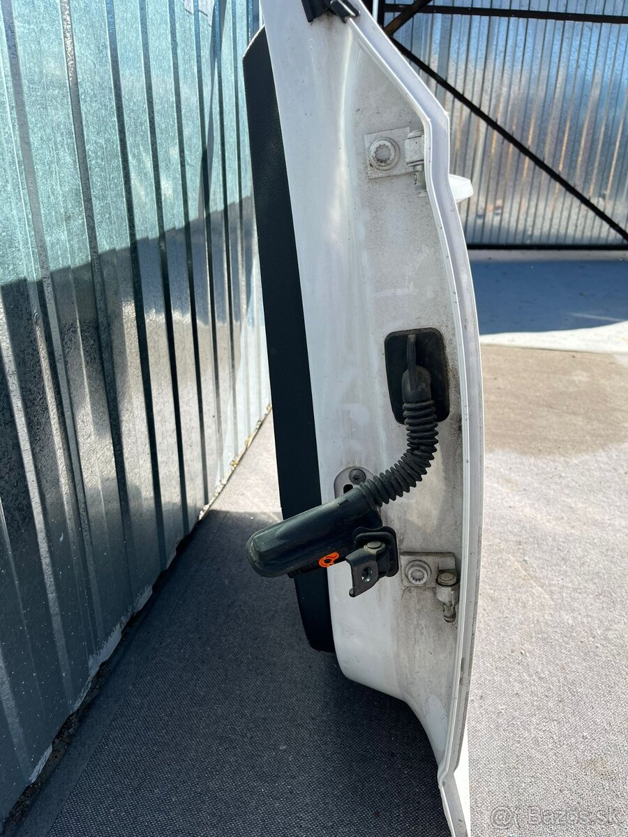 zadné dvere Škoda superb 3 - 2